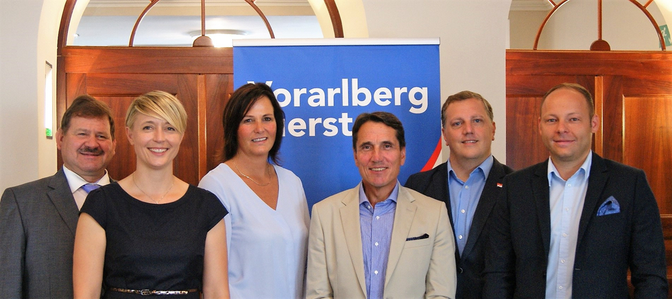 Gruppenfoto der FPÖ-Kandidaten zur Nationalratswahl