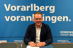 Christof Bitschi bei Pressekonferenz