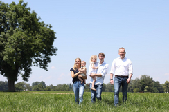 Familien unterstützen und wertschätzen! | (c) Maurice Shourot